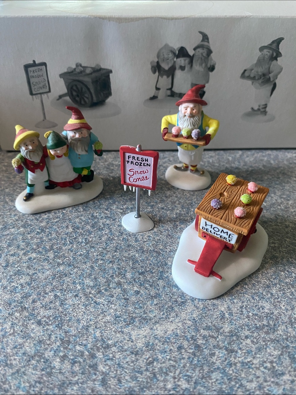 HERITAGE VILLAGE COLLECTION Excellent Condition “Snow Cone Elves” set of 4